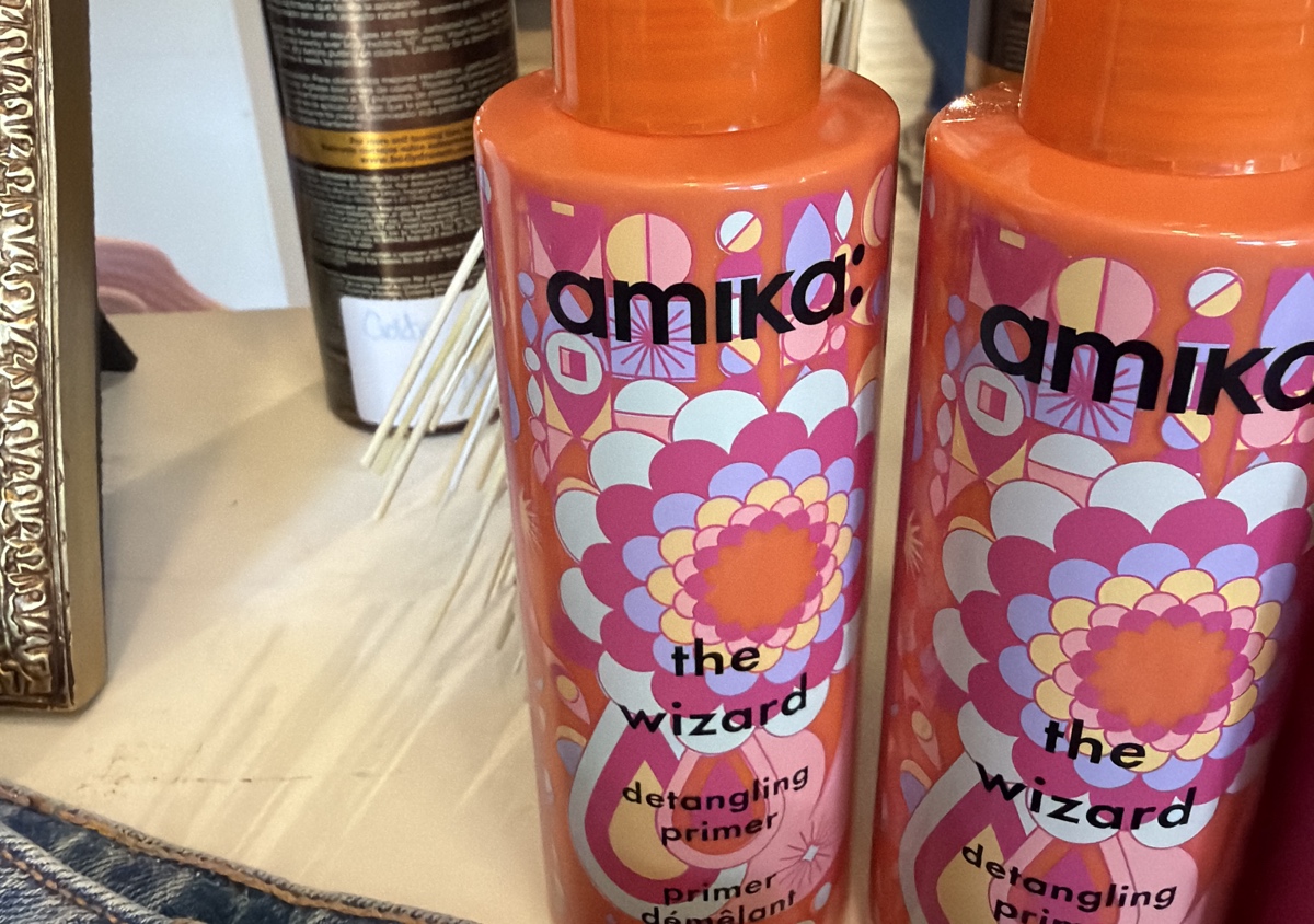 Amika The Wizard