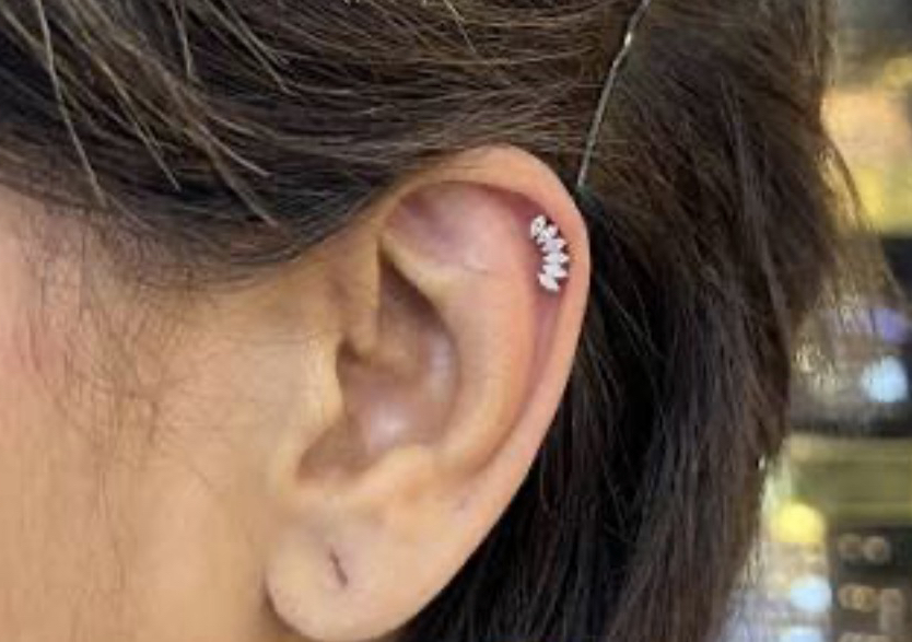Piercing forward helix