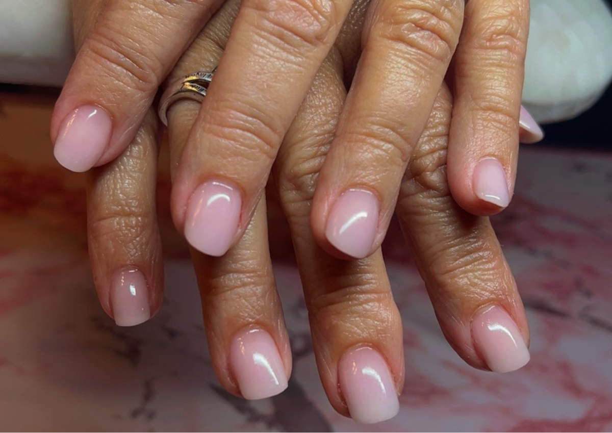 Layover natural nails. 