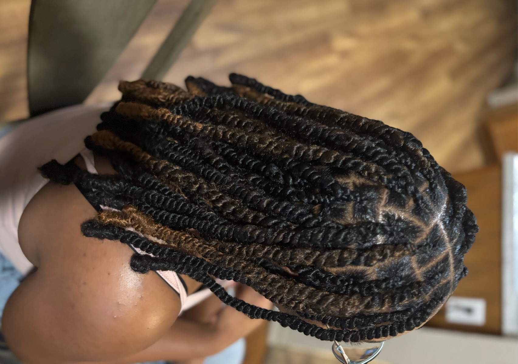 Kinky twist w/knots