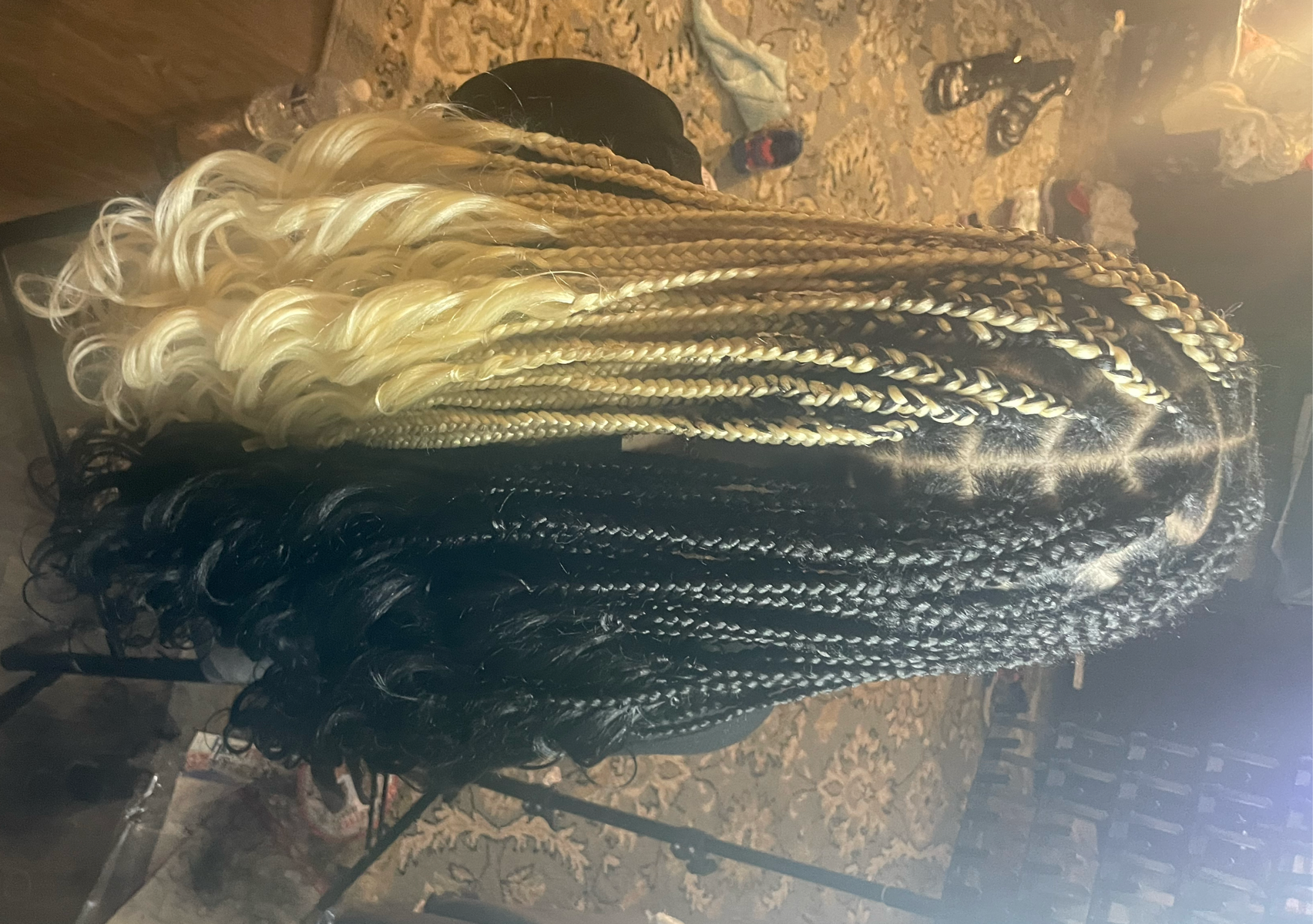 French curl medium knotless 