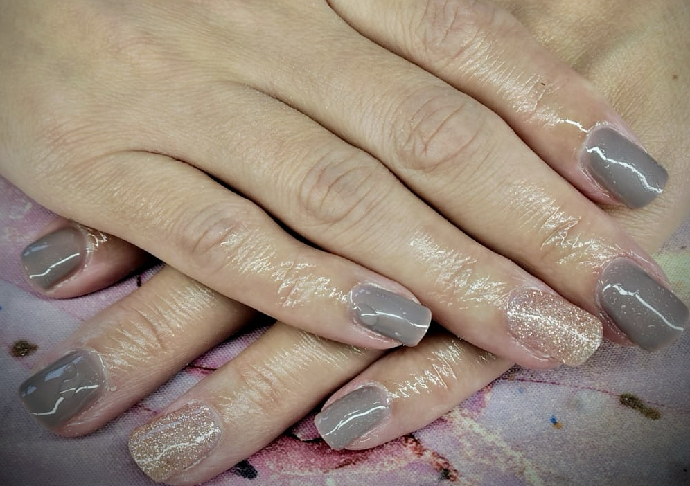 Builder Gel Manicure & Colour