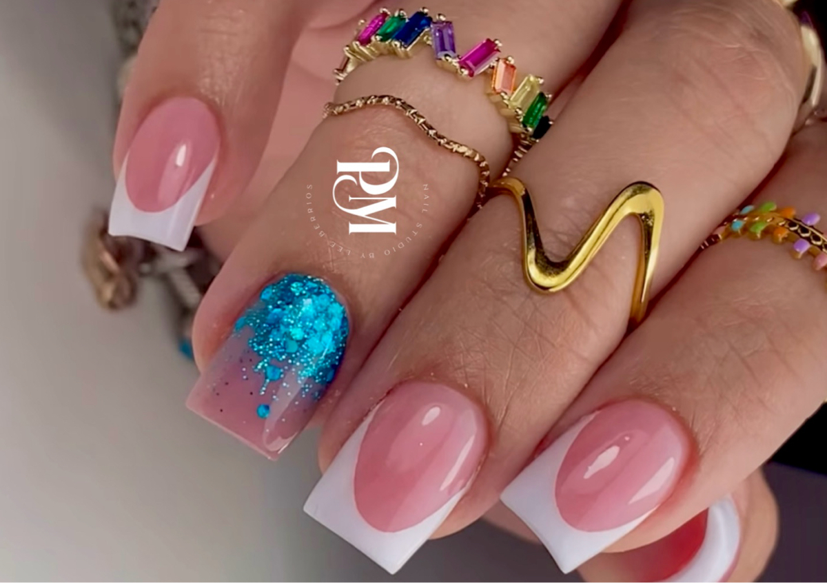 💅🏻French/Dos Tonos  Manos Corto 