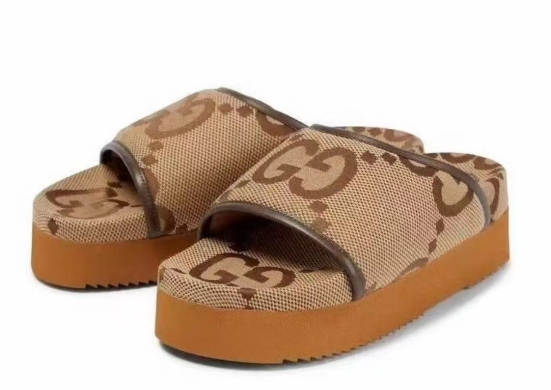Guccis Slides 