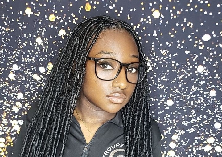 Adults / Soft  Locs/ 10’24 /HAIR Included 