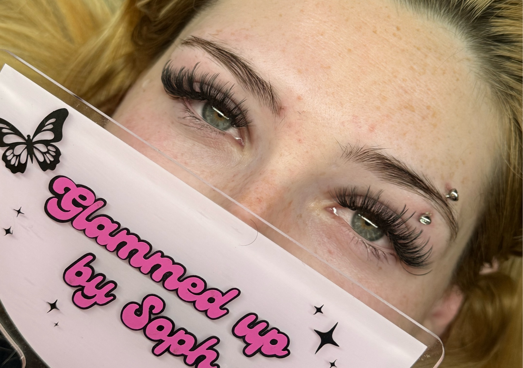 Spiked hybrid lash infill