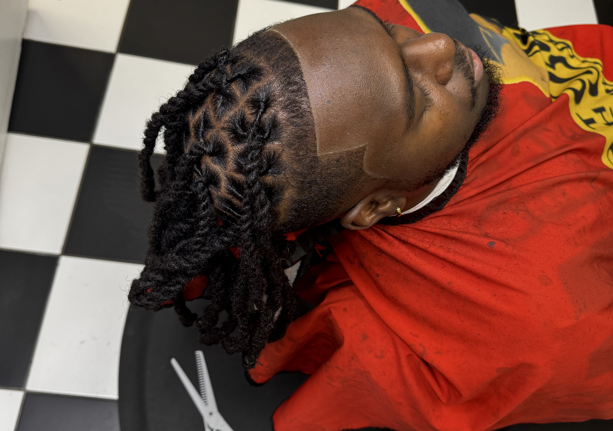 Loc Retwist + 2strands  + Haircut (1/4)