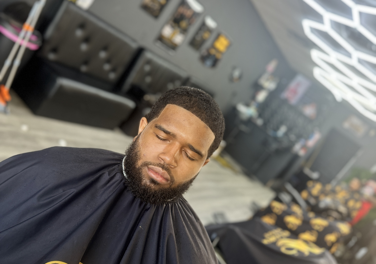 Haircut & Beard (2/5)