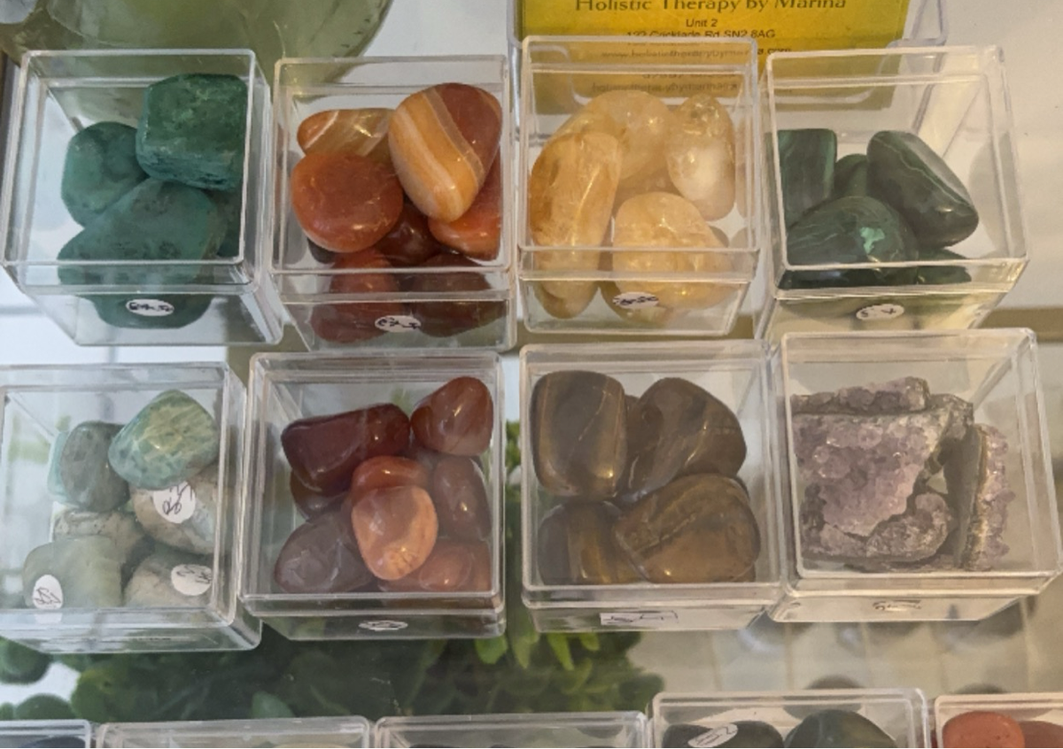 Tumble stone crystal