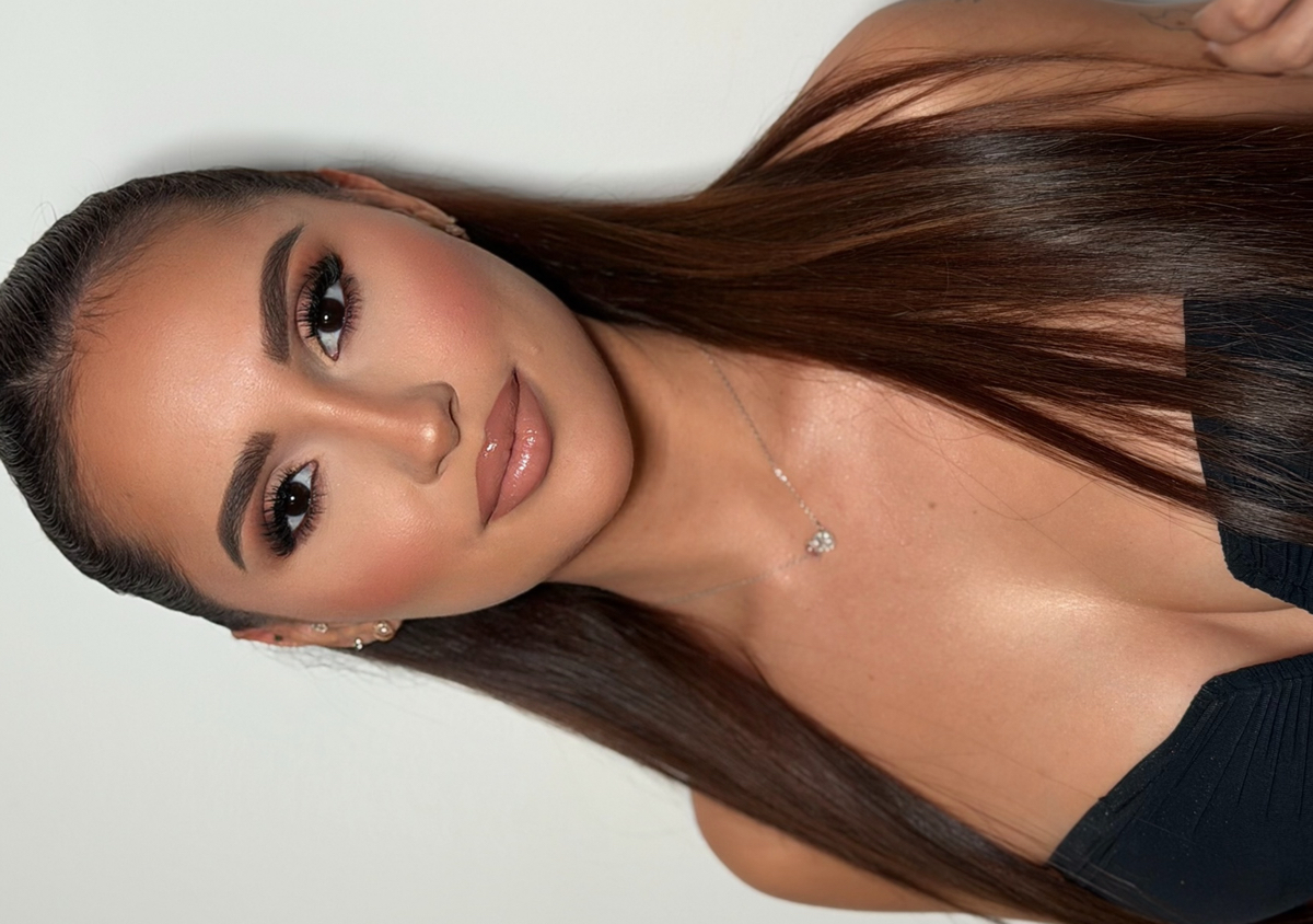Glam or Natural Makeuplooks on a SUNDAY 