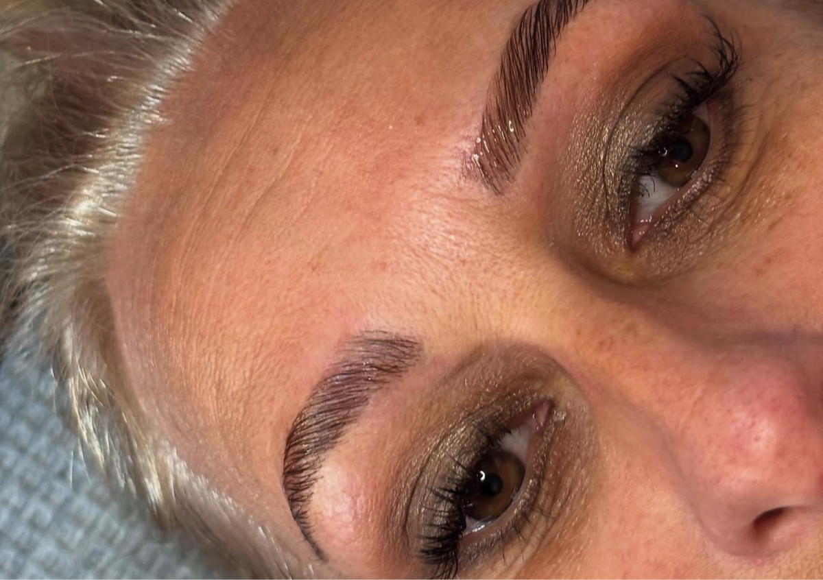 Brow Lamination (includes wax and tint)