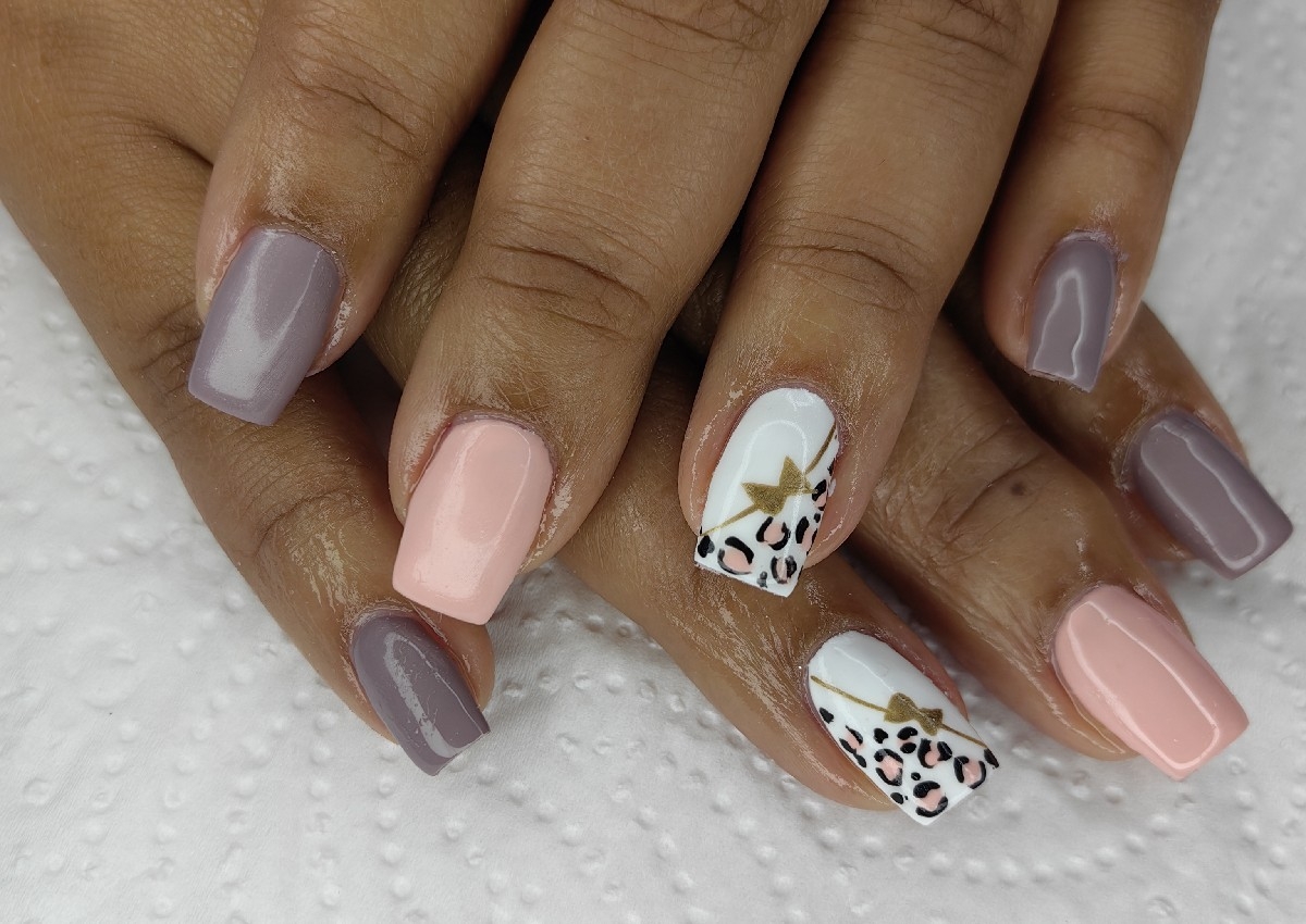 2 nail arts(Single Item on nail)