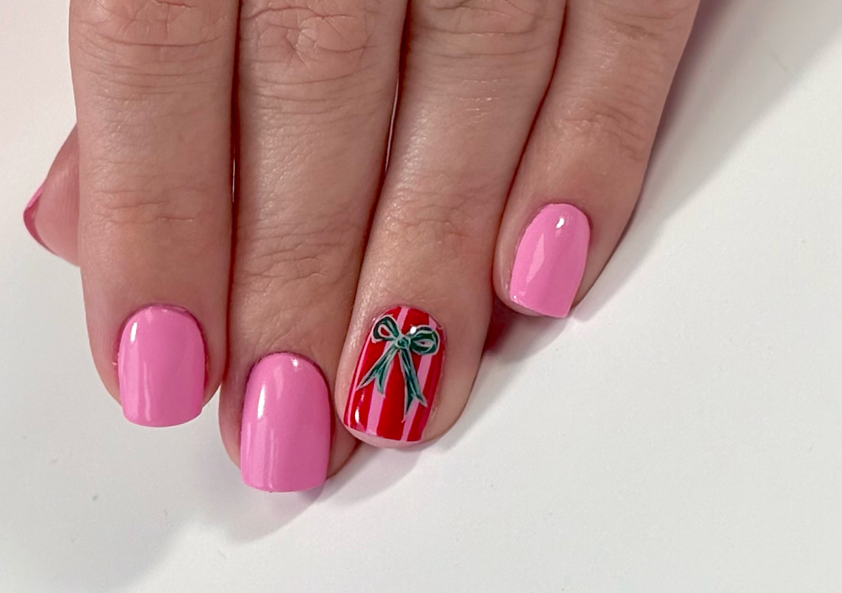 Short Tier 2- Minor design Full Russian manicure • Gel color • Simple accents (1-3 nails) Examples: thin lines, dots, small foil