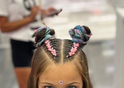 2 Top braids with bun - With extensions