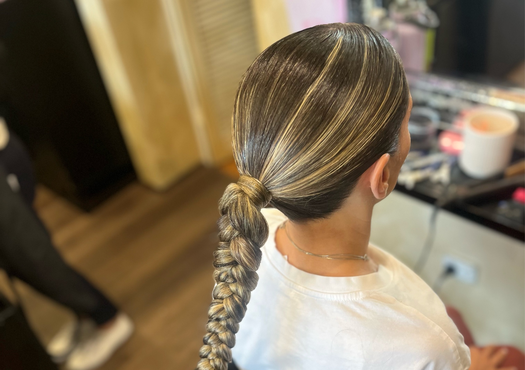 Hollywood With extensions
