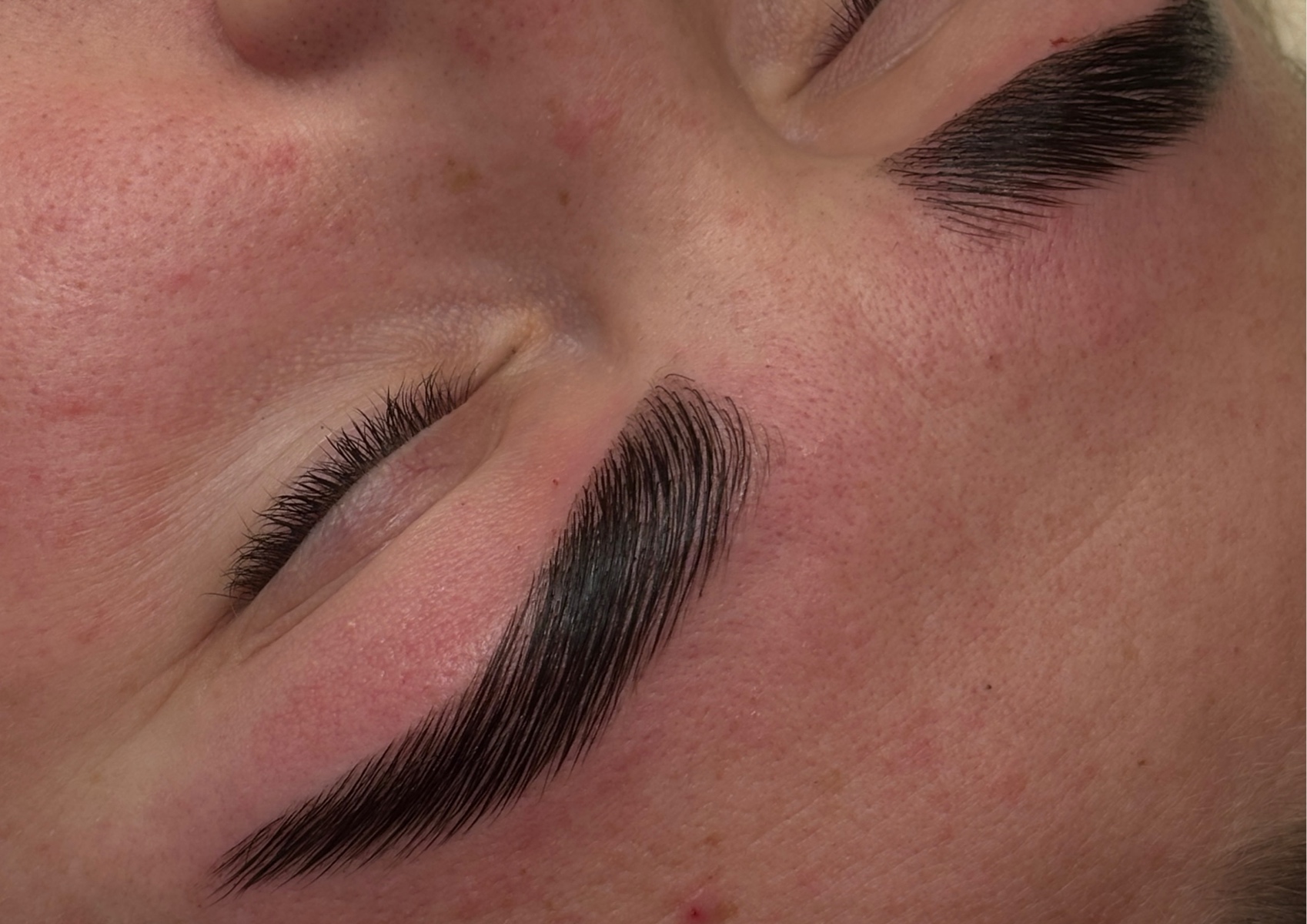 Brow lamination (normal tint)