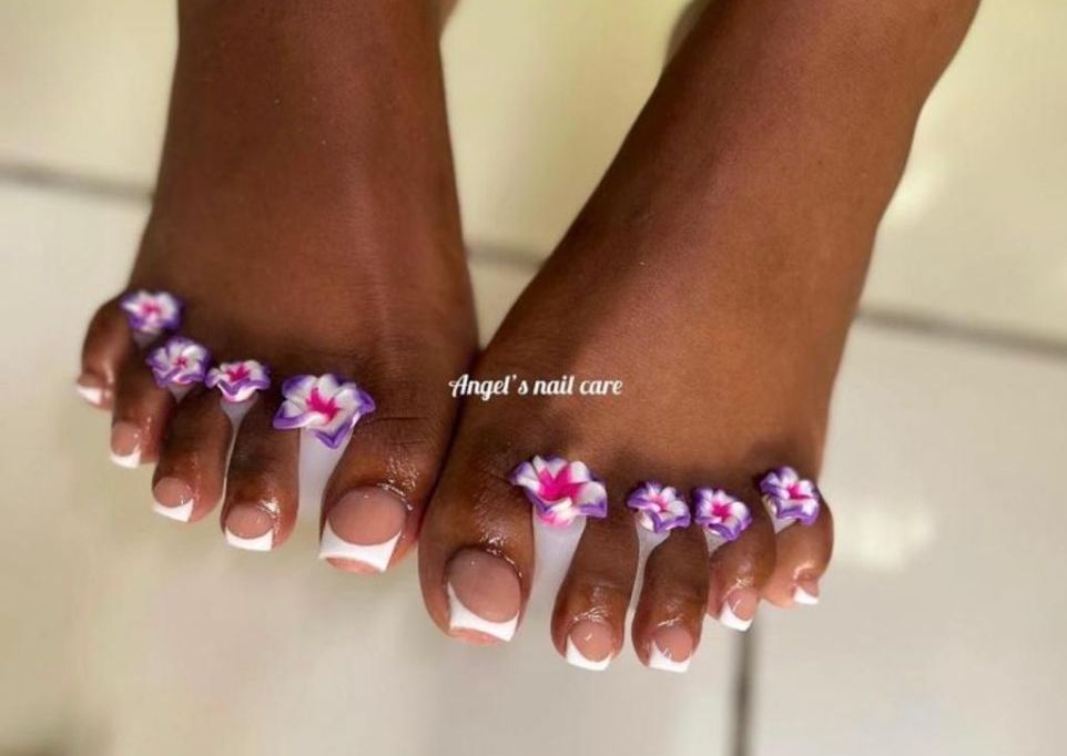 French Pedicure including tips