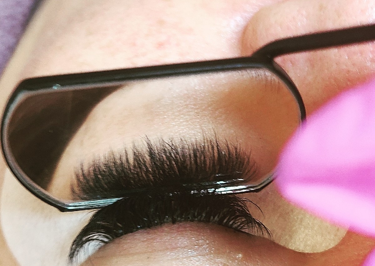 FRESH SET OF MEGA VOLUME EYELASHES 😉