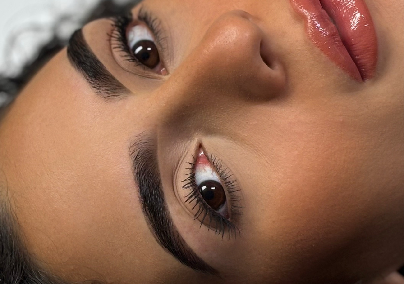 Epilación & Henna Brows