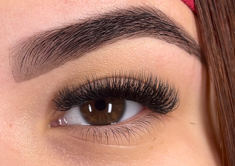 Full Set: “W” lashes 