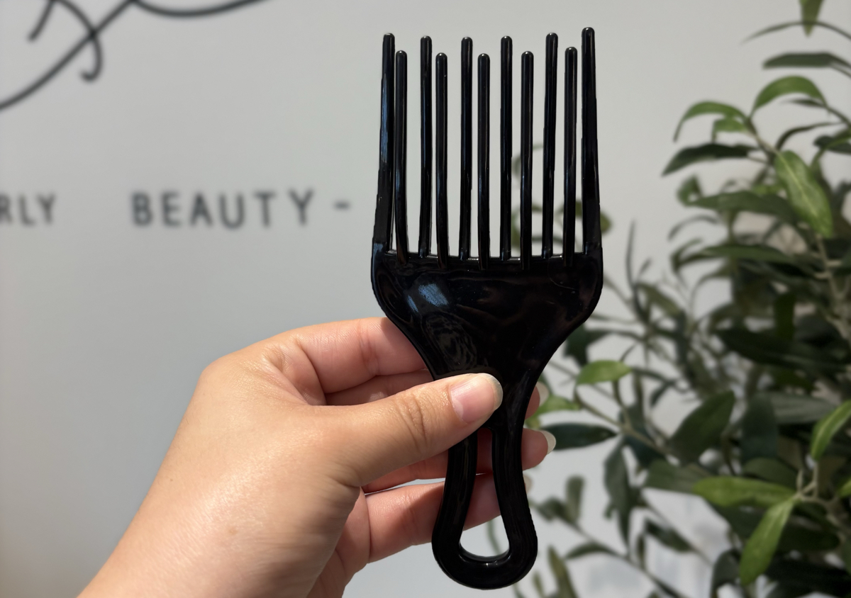 Afro pick
