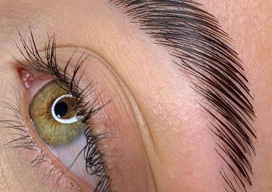 Laminado en Cejas + Perfilado