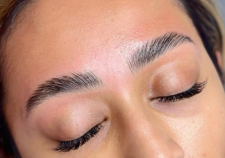 BROW LAMINATION & CLEAN UP (this Service includes Brow Mapping & wax or threading)