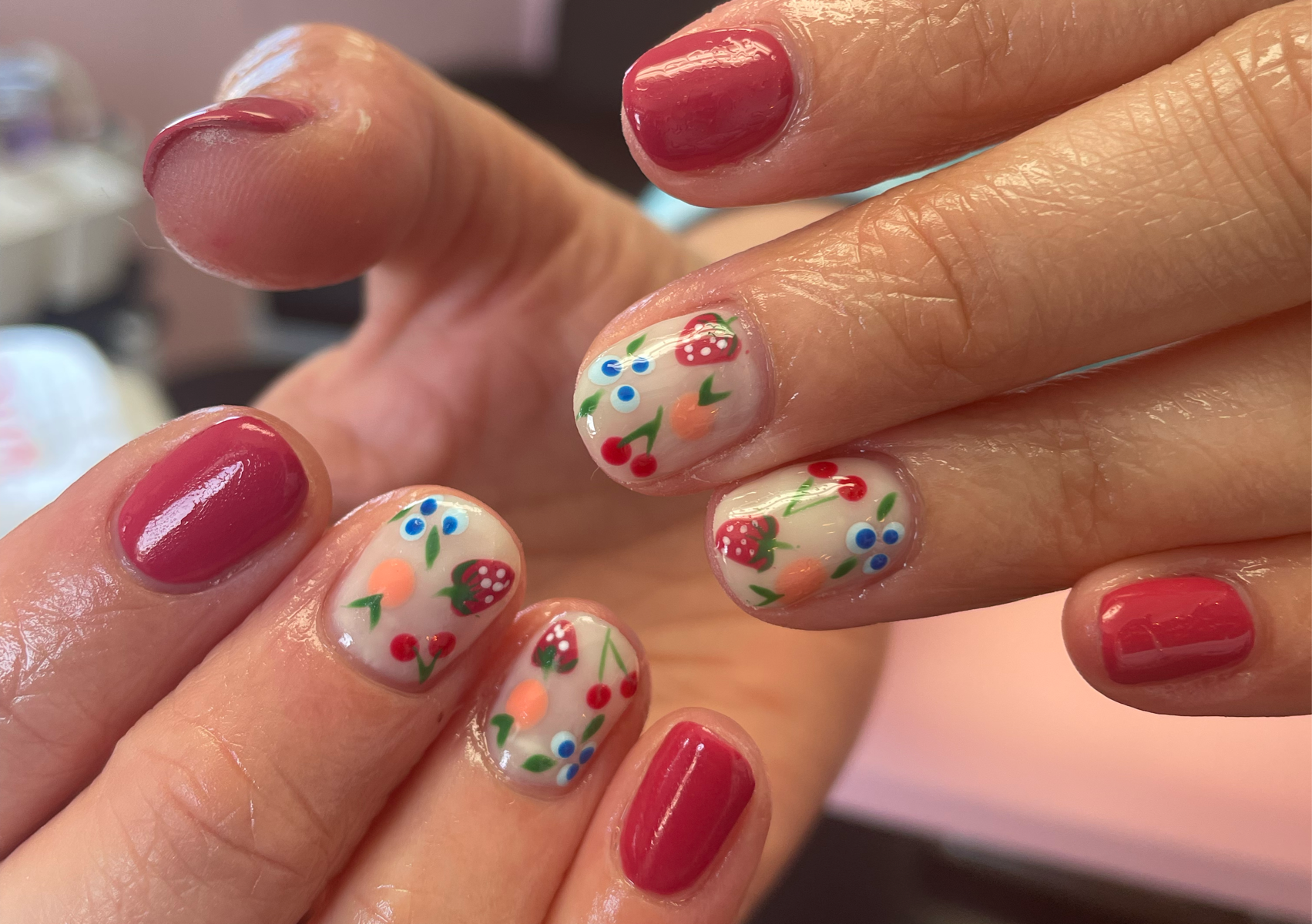 Nail Art: 4 Finger Nails