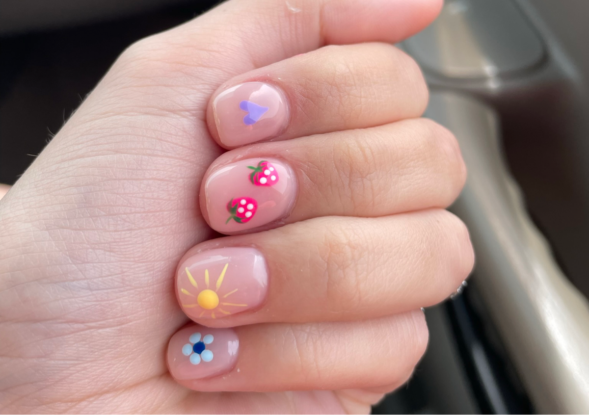 Nail Art: 6 Finger Nails