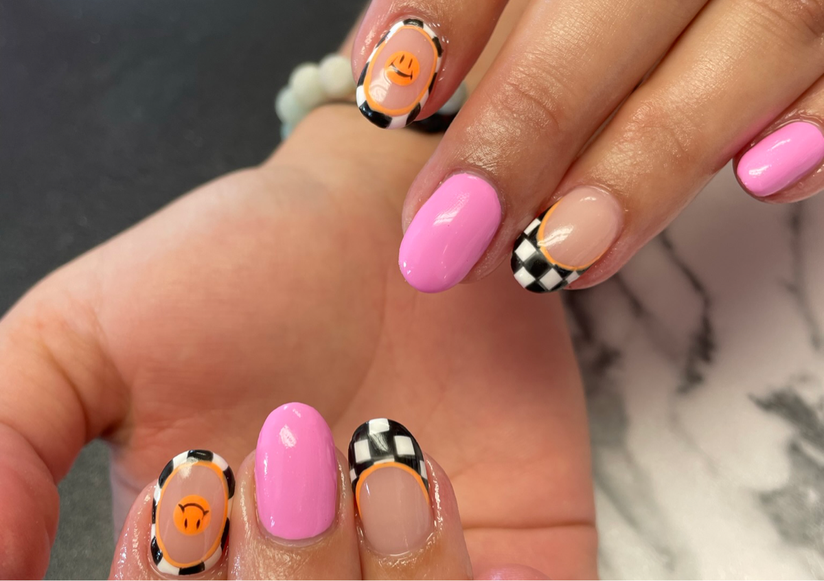 Nail Art: 2 Finger Nails