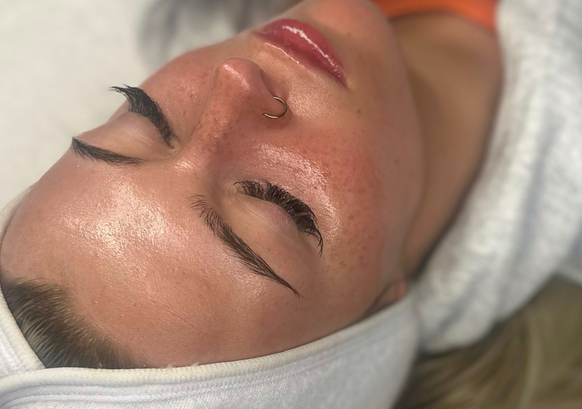 GLASS SKIN FACIAL