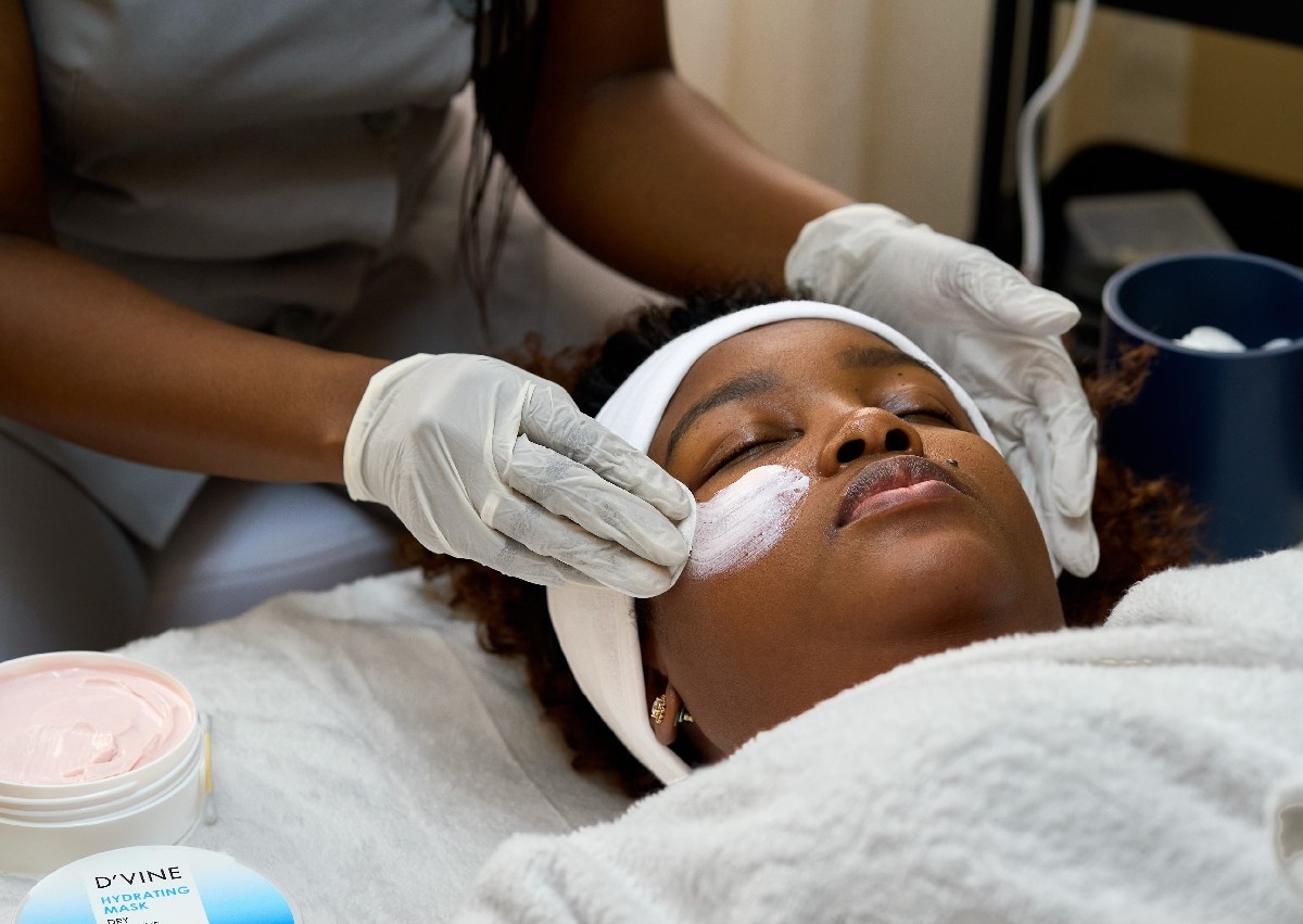 Dermo Glow Reset Facial