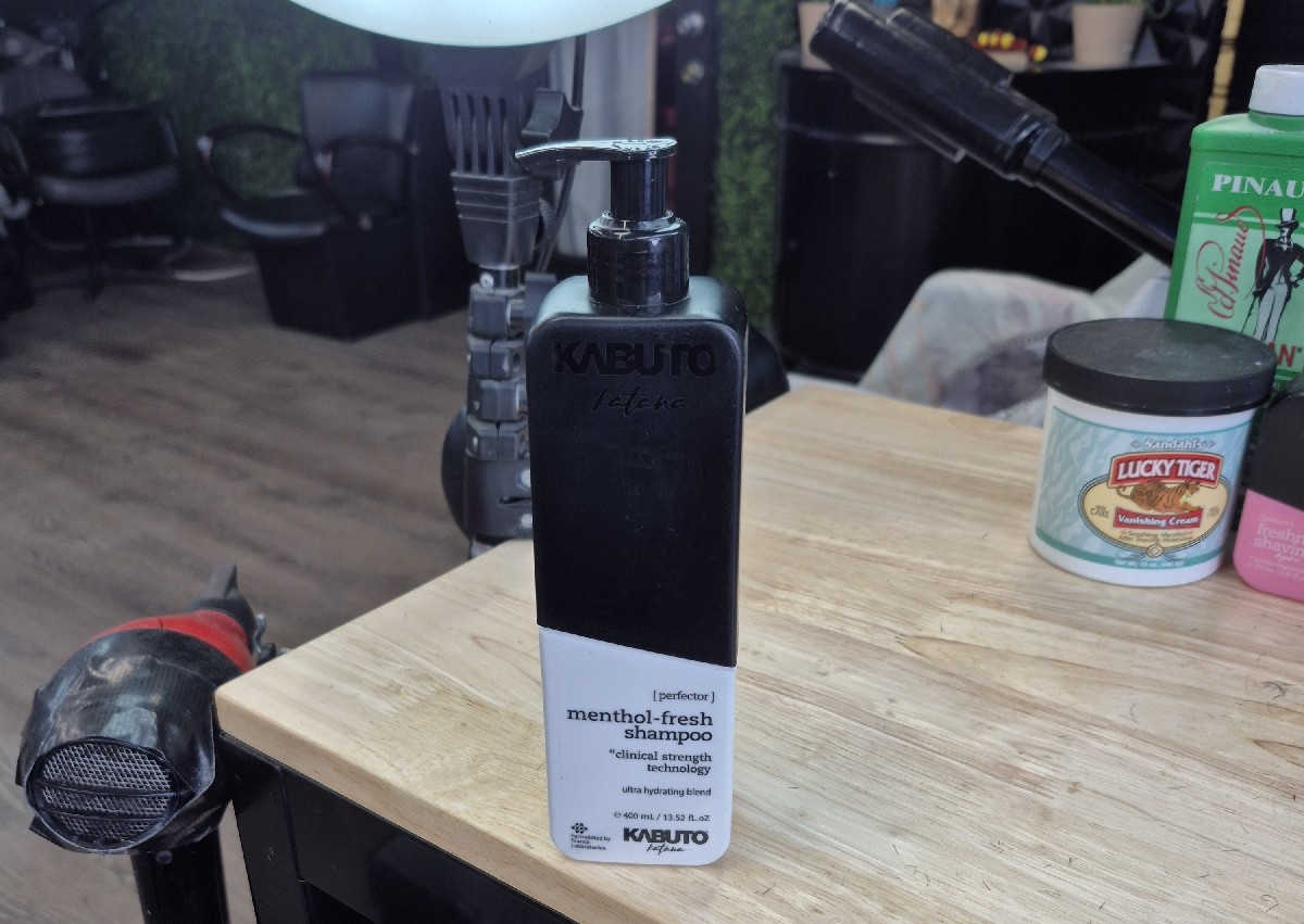 Kabuto Katana
Menthol-Fresh Shampoo