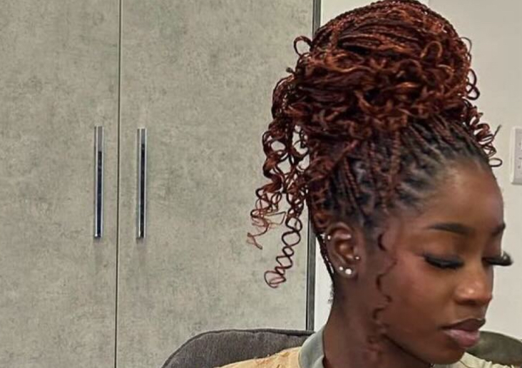 Small Knotless Braids Waist length 