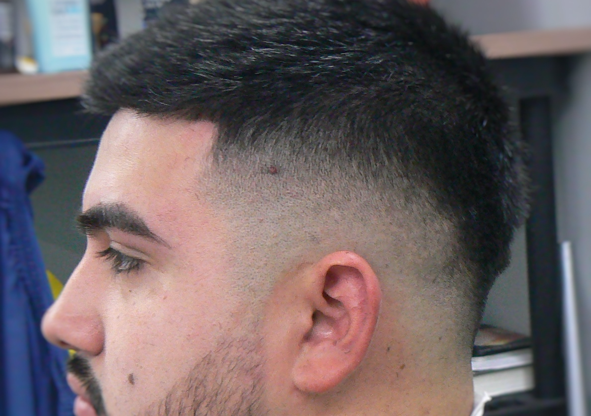 Haircut,Beard,Eyebrows 