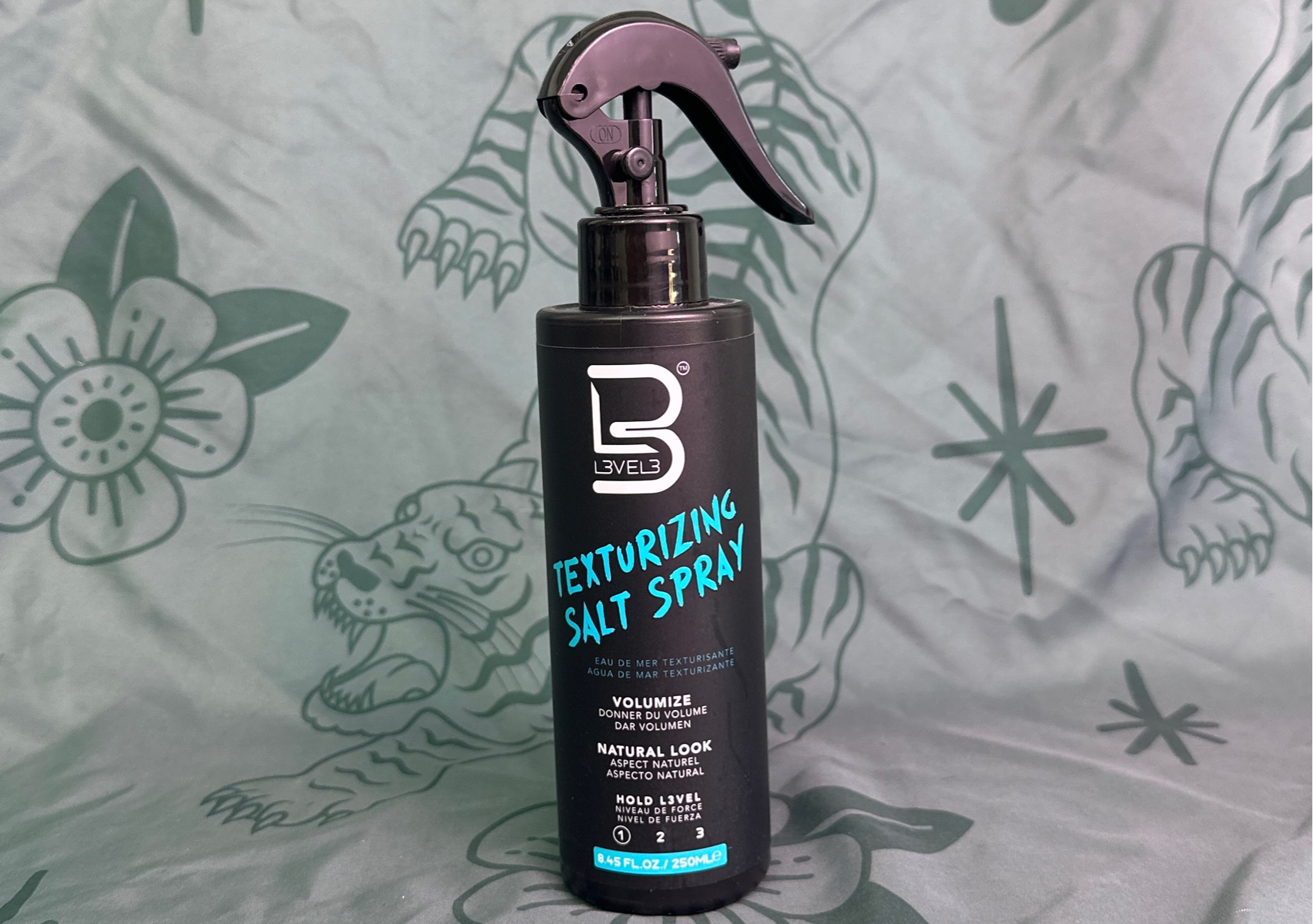 Texturizing salt spray