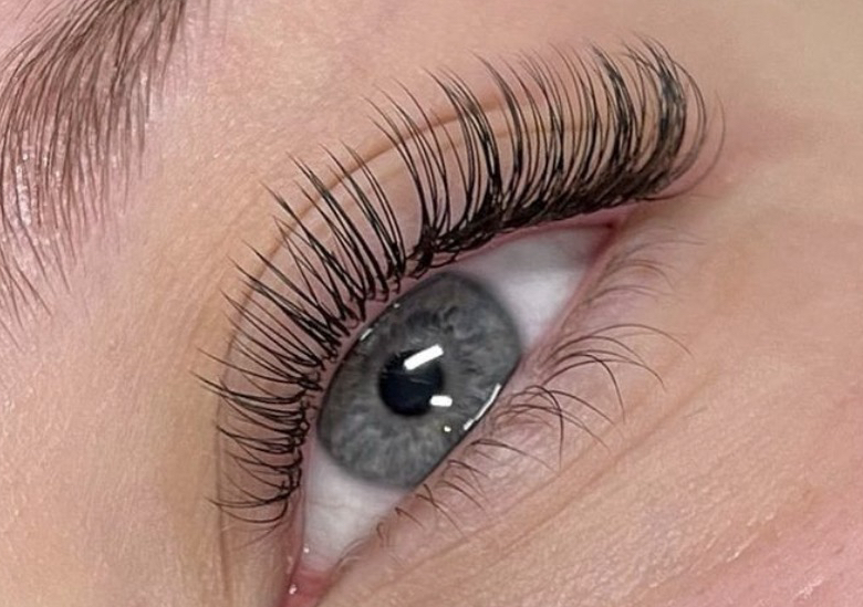 Classic lashes