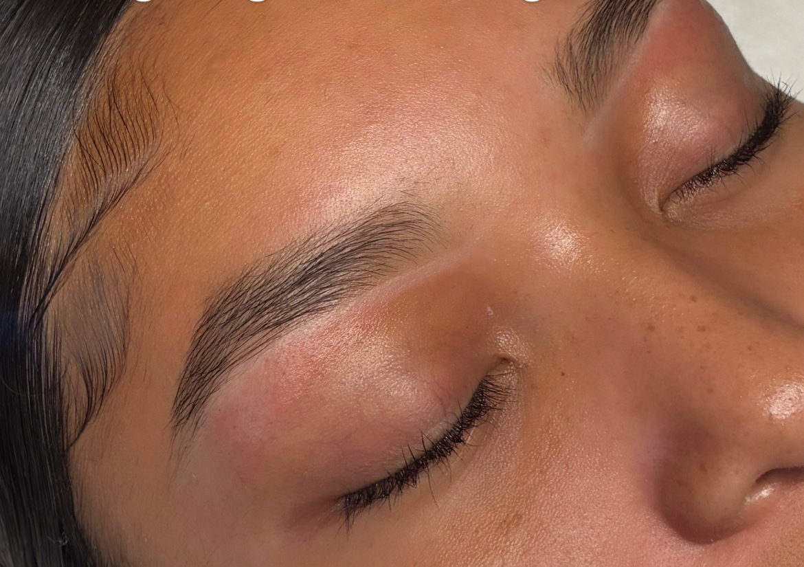 Brow waxing 