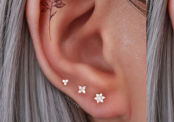 Earlobe piercing 