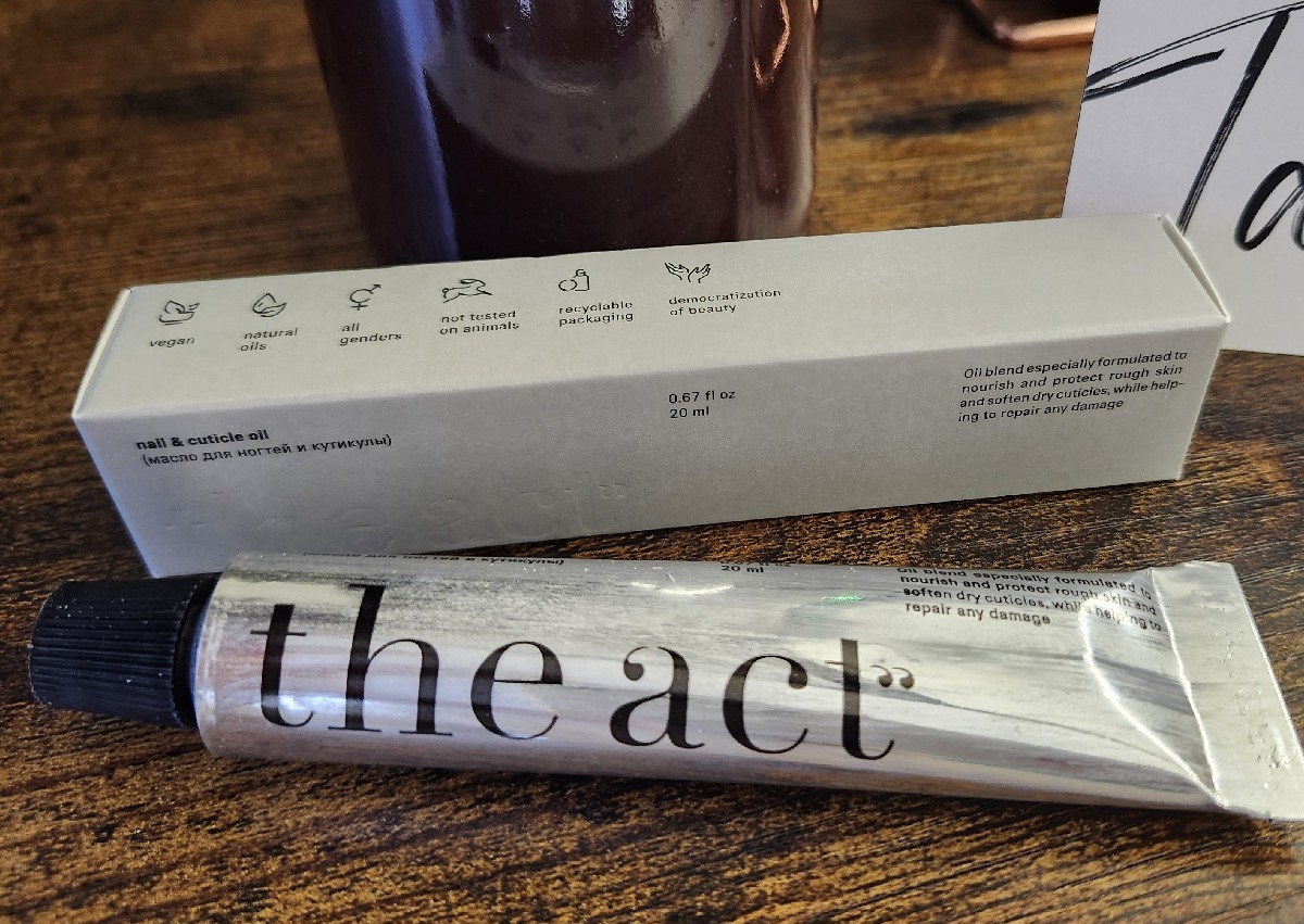 The Act nail&cuticle oil  20ml