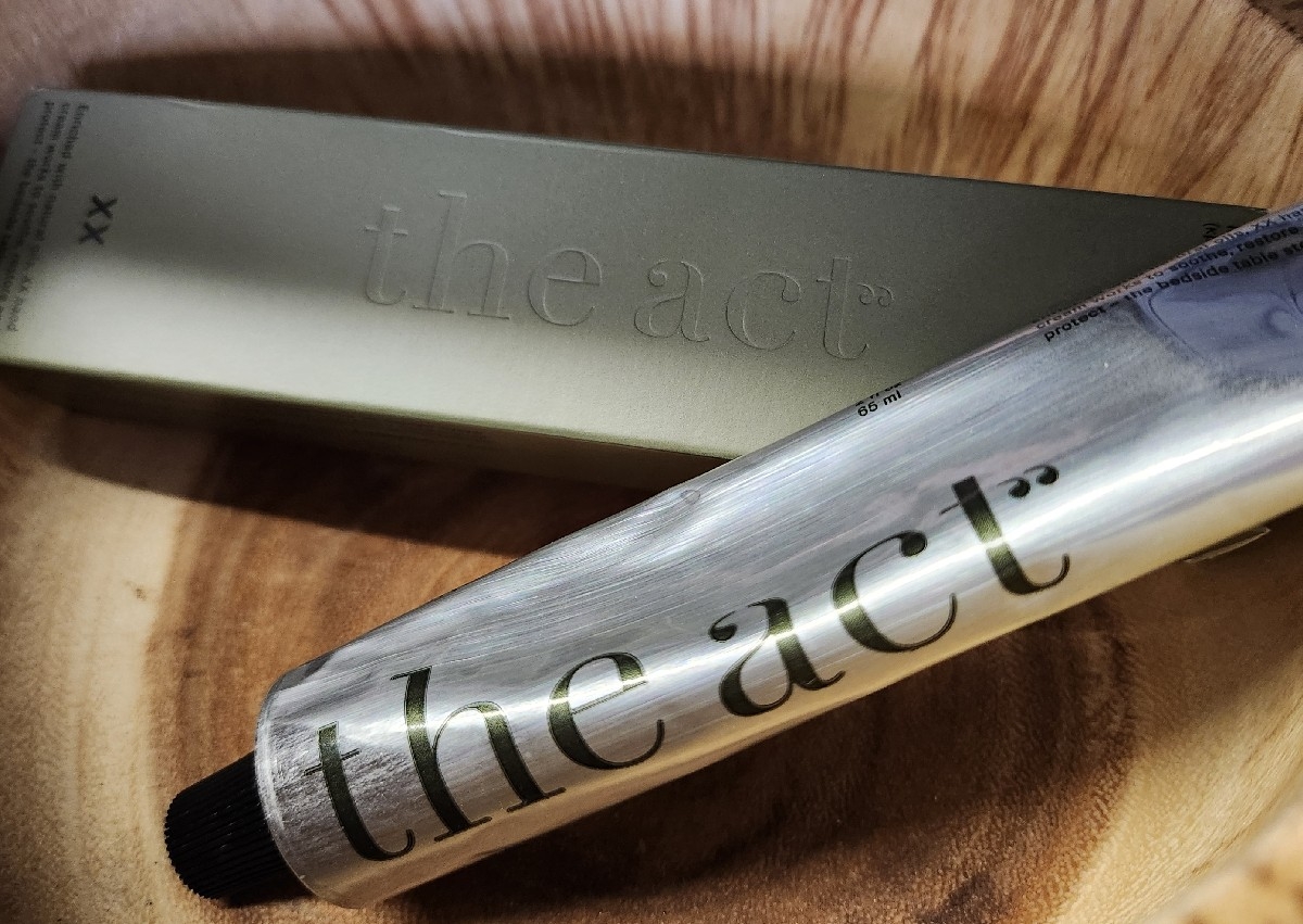 THE Act Hand cream  fragranced  65ml