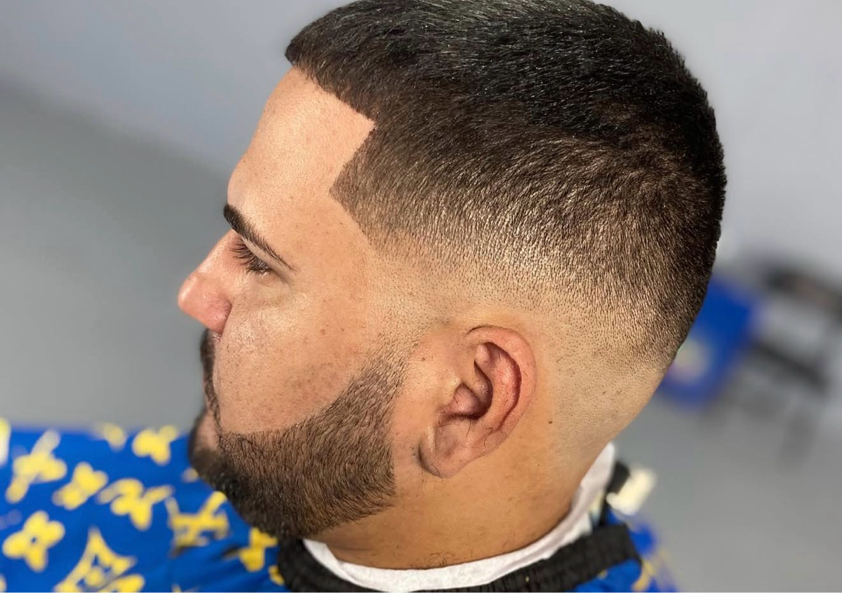 Corte con barba y cejas 