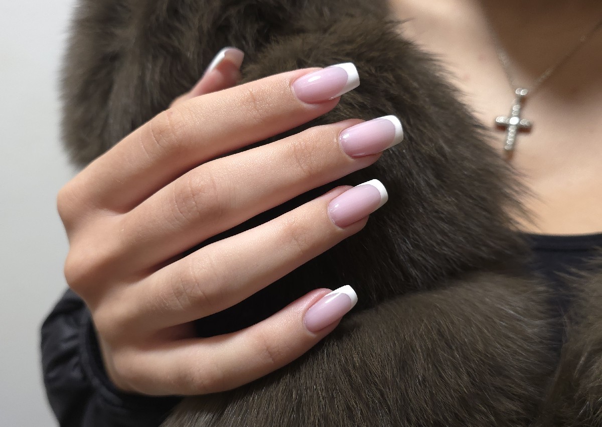 Manicure — 2.5 Hours (3/3)