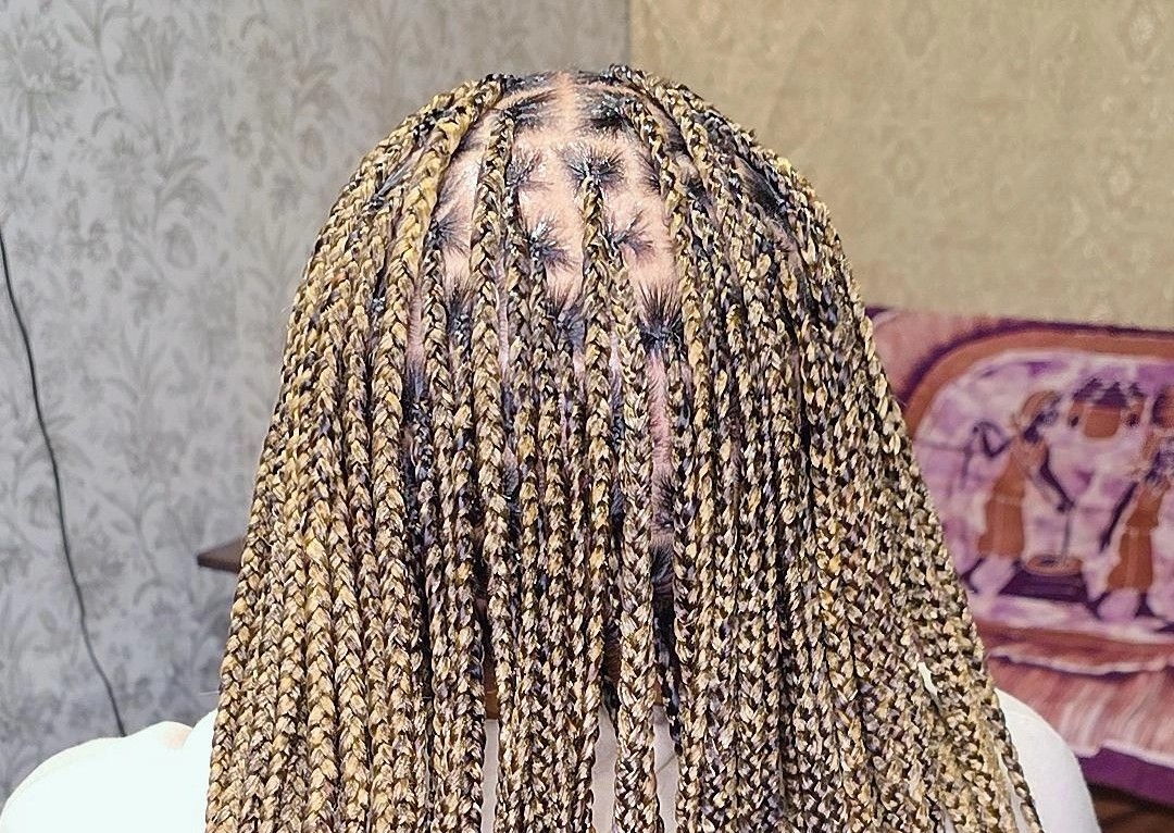 Small medium knotless braids 