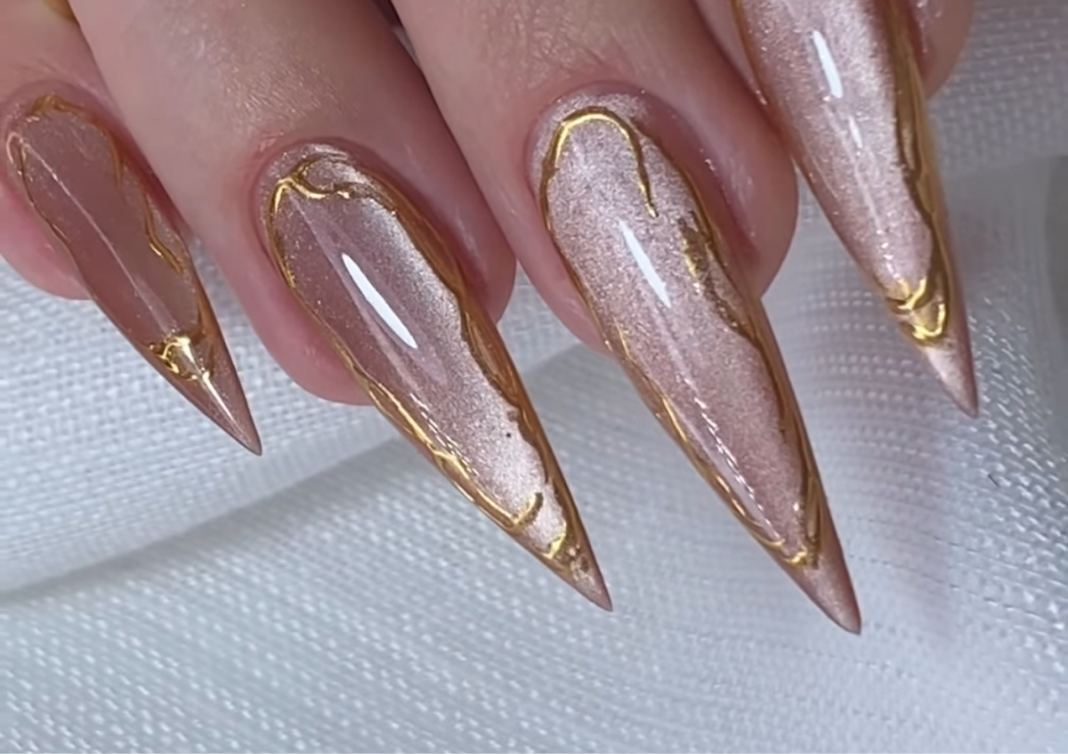 Acrylic nails and gel