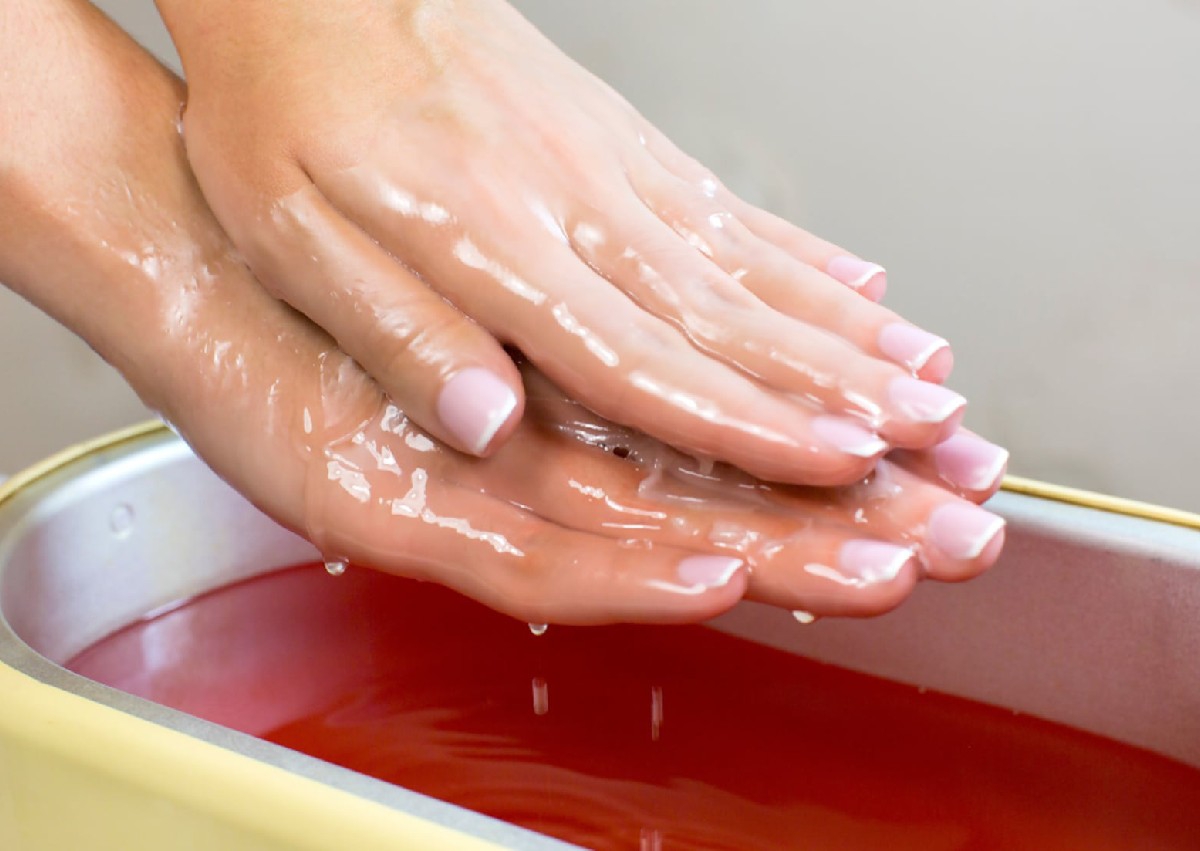 Exfoliación + hidratación con parafina