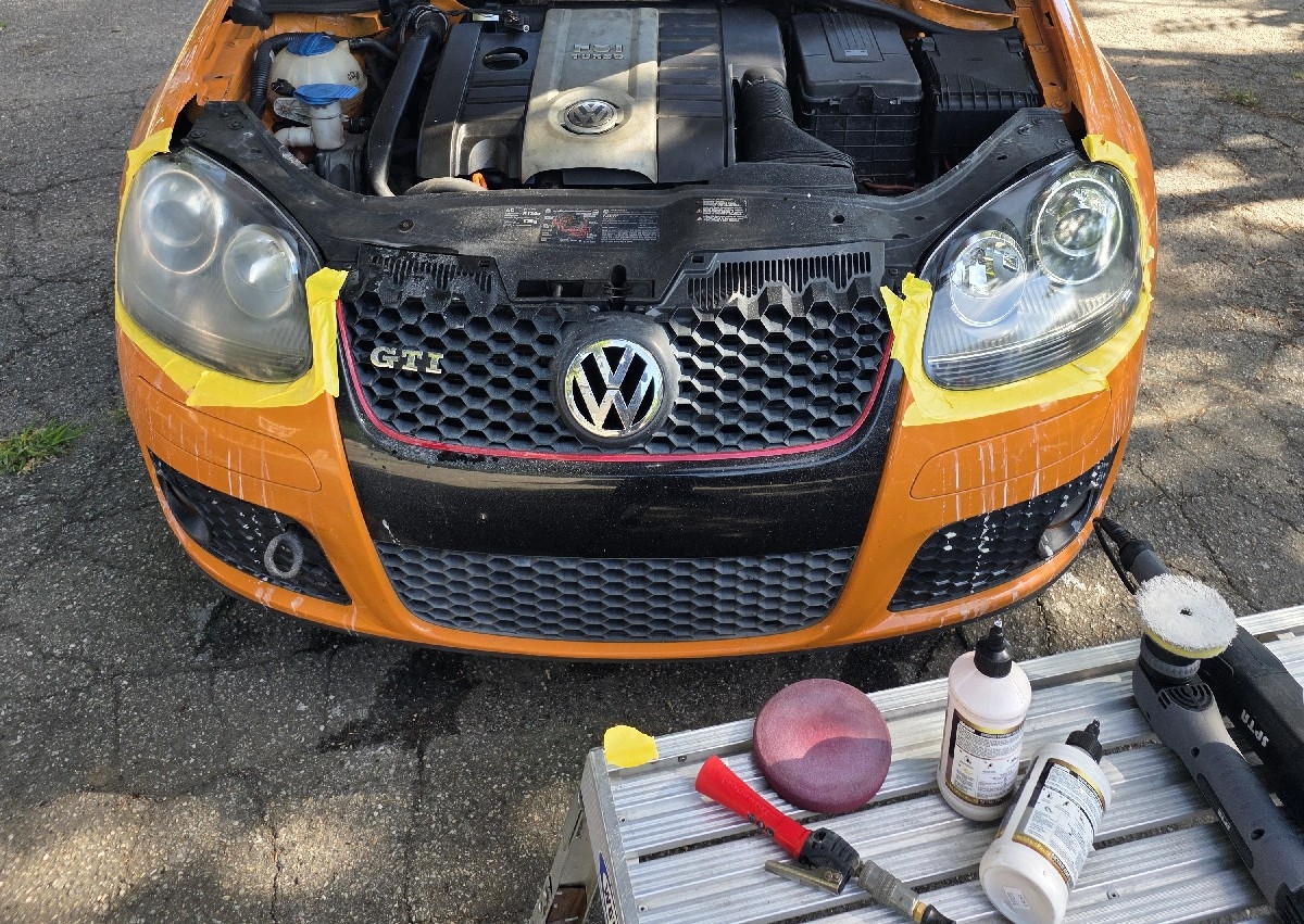 HEADLIGHT RESTORATIONS