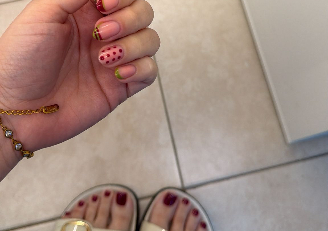 Manicura y gel en pies