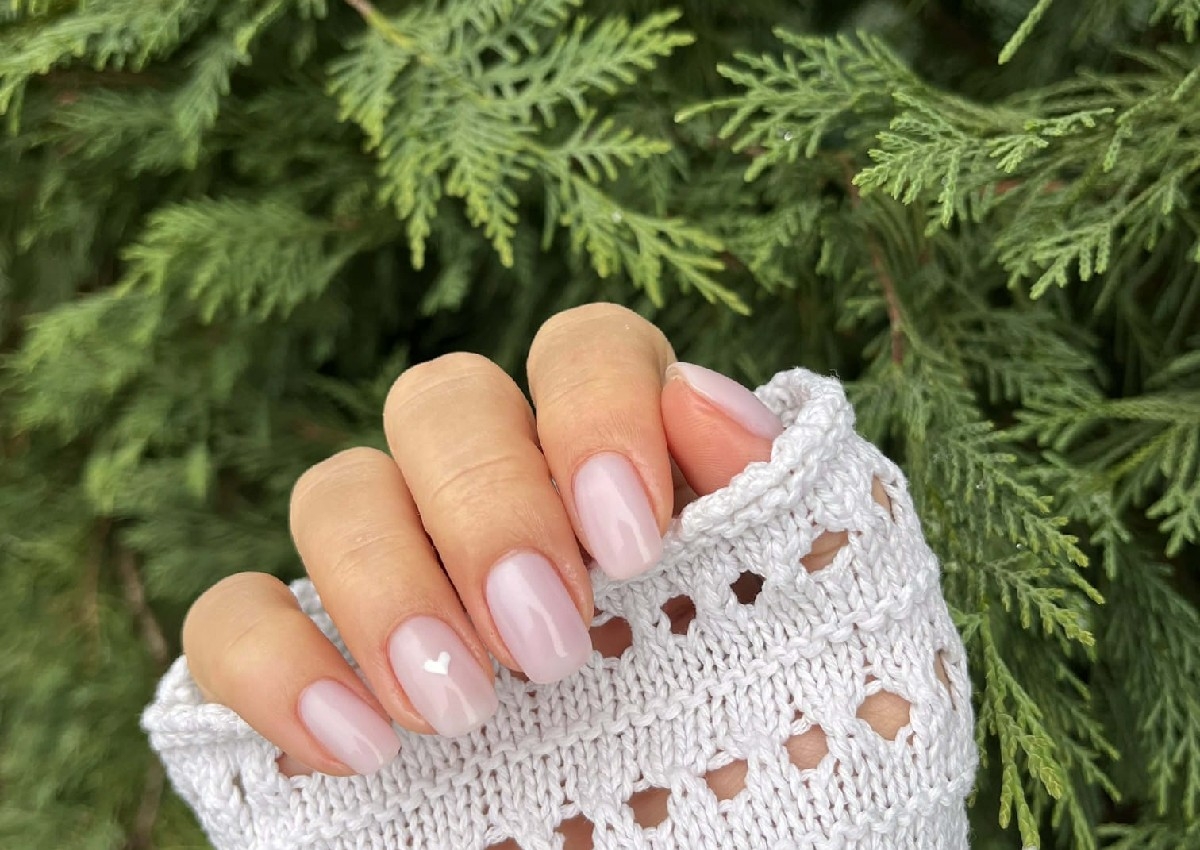 Manichiura SPA cu oja semi