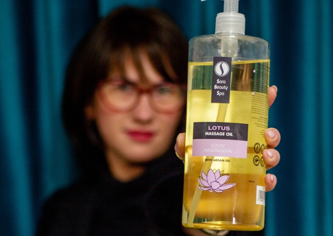 Masaj relaxare cu uleiuri aromate